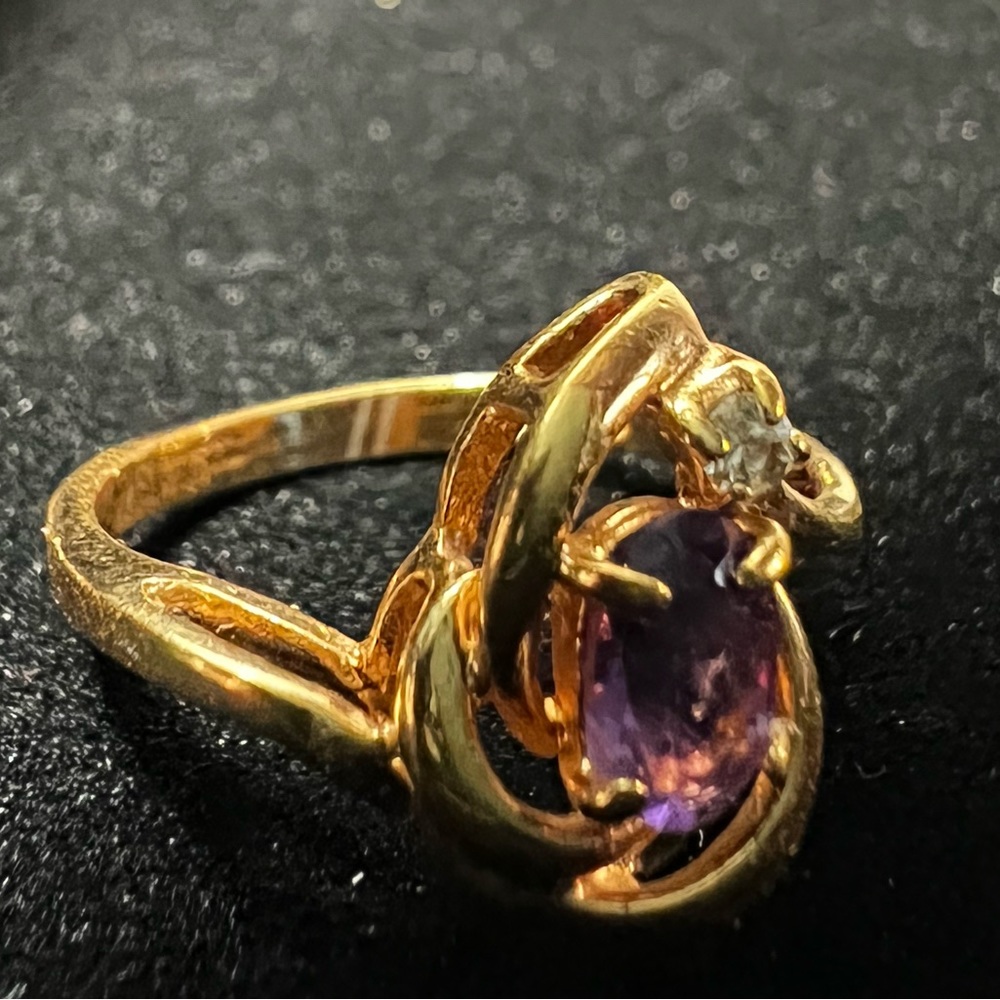 Beautiful Ring - Picture 6 of 9
